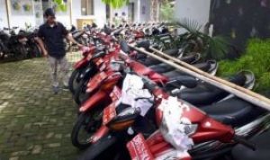 Lelang-Kendaraan-Dinas-Pemkot-300x160