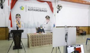 Walikota-Kotamobagu-memberikan-apreseasi-mendalam-kepada-pimpinan-dan-Anggota-DPRD-Kota-Kotamobagu-yang-sudah-menerima-draft-LPJ-tahun-2020-menjadi-renperda-dibahas-ke-tingkat-selanjutnya-768x513