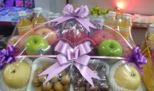 Salah-satu-bentuk-parcel-yang-disiapkan-oleh-toko-Istana-Buah-Kotamobagu