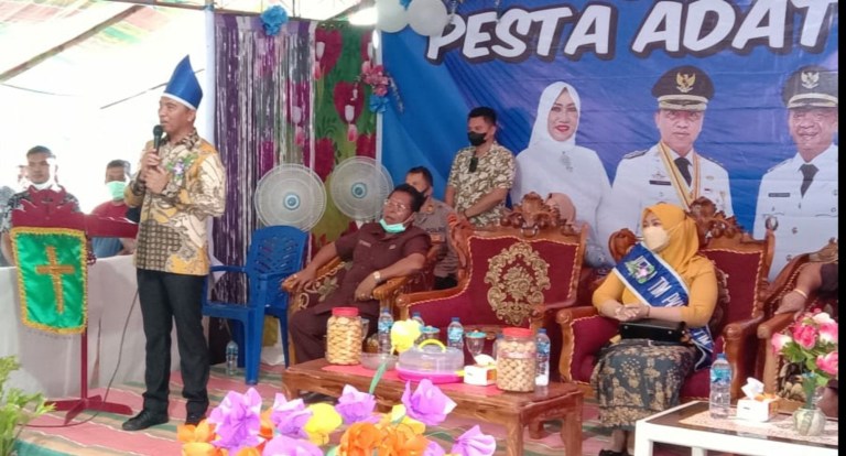 Hadiri Acara Adat Tulude dan Peresmian Jalan Desa Jiko Belanga, Bupati Sachrul Mamonto Sampaikan Ini