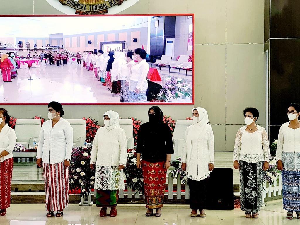 Dikukuhkan Sebagai Bunda Literasi Kabupaten Boltim, Ny.Seska Ervina Budiman : Budaya Literasi Adalah Poros Pendidikan Untuk Peningkatan SDM