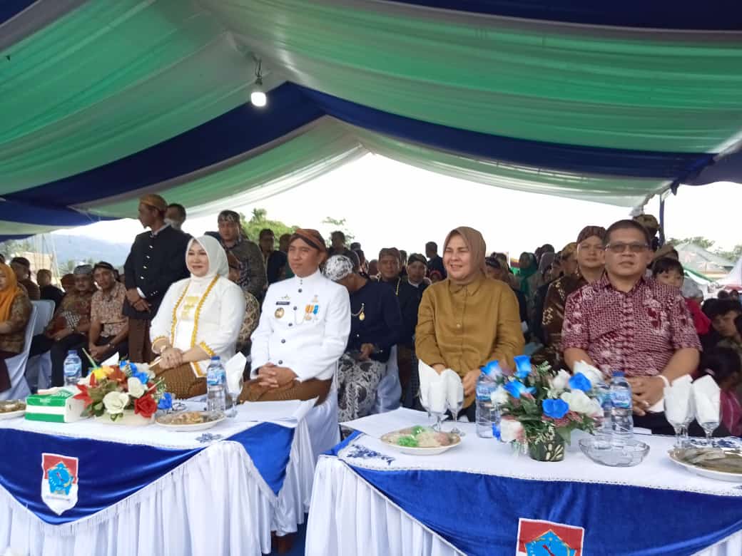 Bersama Ketua TP PKK, Bupati Sachrul Hadiri Festival Budaya Jawa