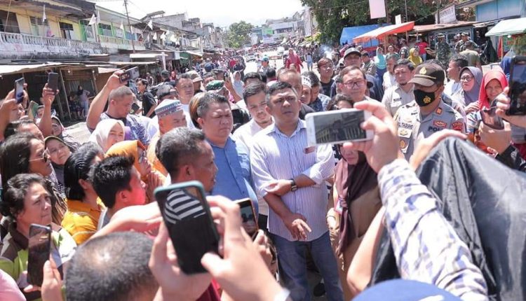 Tindaklanjut Aspirasi LBI, Ketua DPRD Meiddy Makalalag Tinjau Langsung Blokade di Pasar Serasi