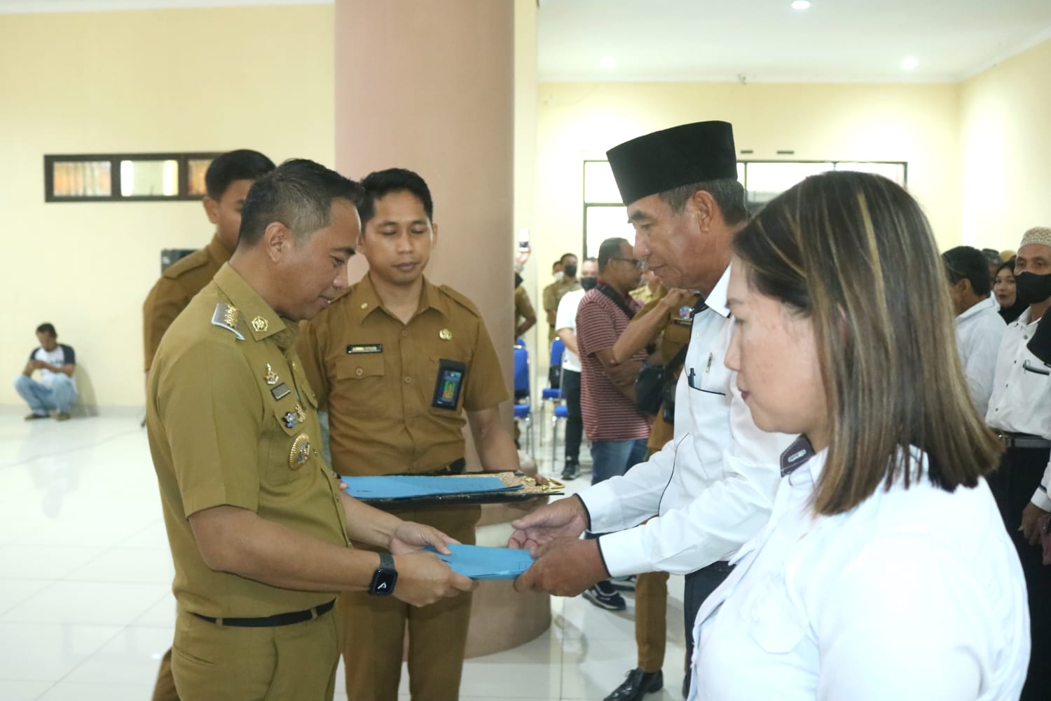 Bupati Sachrul Mamonto Lantik 122 Anggota BPD Kabupaten Boltim