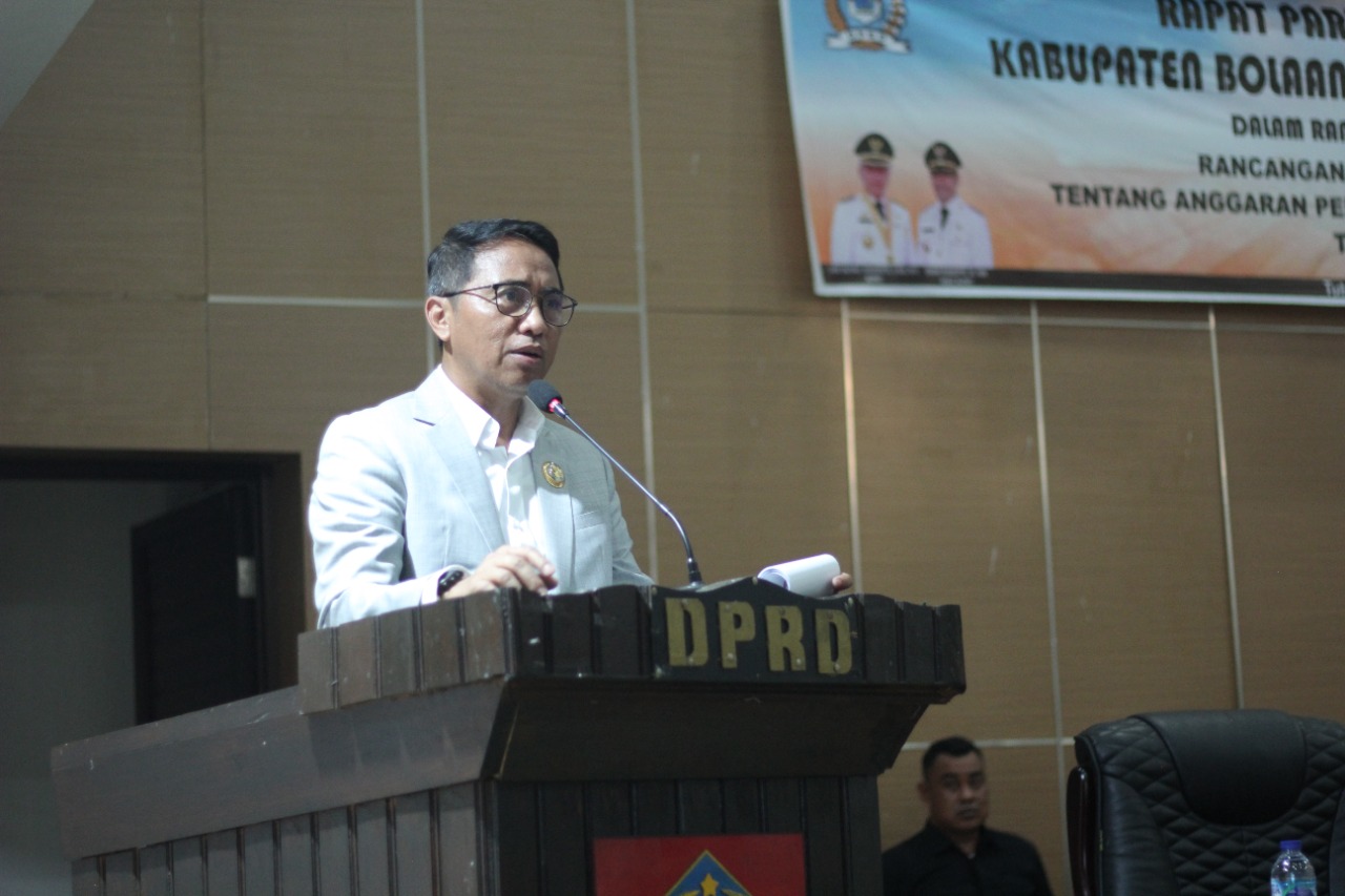 Dihadiri Bupati Sachrul Mamonto, DPRD Boltim Gelar Rapat Paripurna Tentang Penyampaian Ranperda APBD Tahun 2023