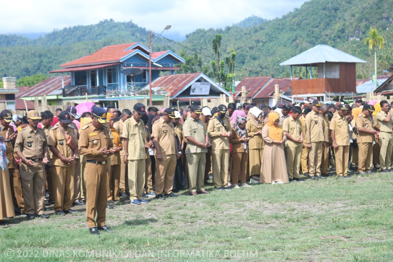Bupati Sachrul Pimpin Apel Kerja dan Pantau Langsung Kinerja ASN di Kecamatan Kotabunan