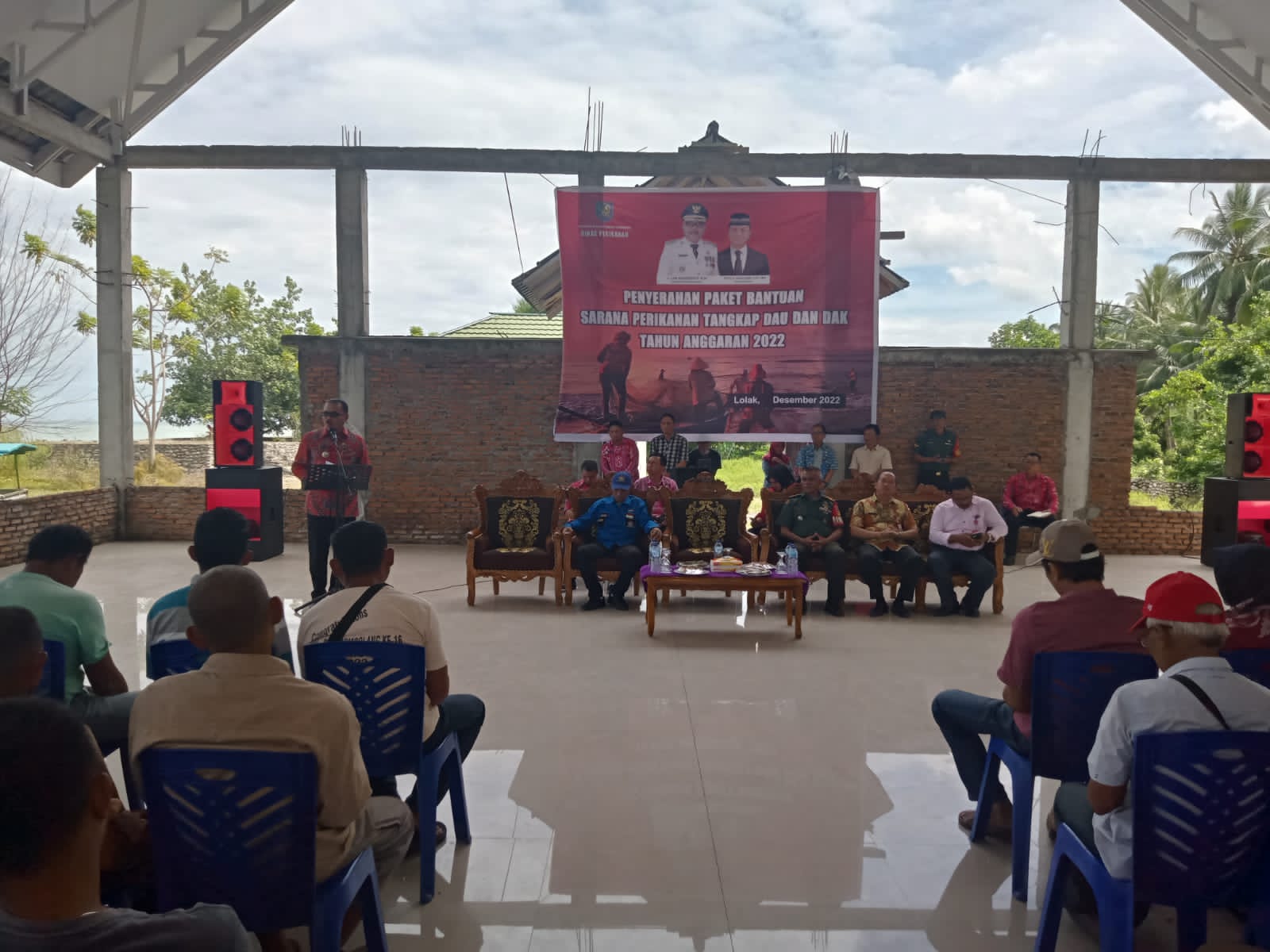 Limi Mokodompit Serahkan Paket Bantuan Sarana Perikanan Bagi Koperasi dan Kelompok Nelayan di Bolmong